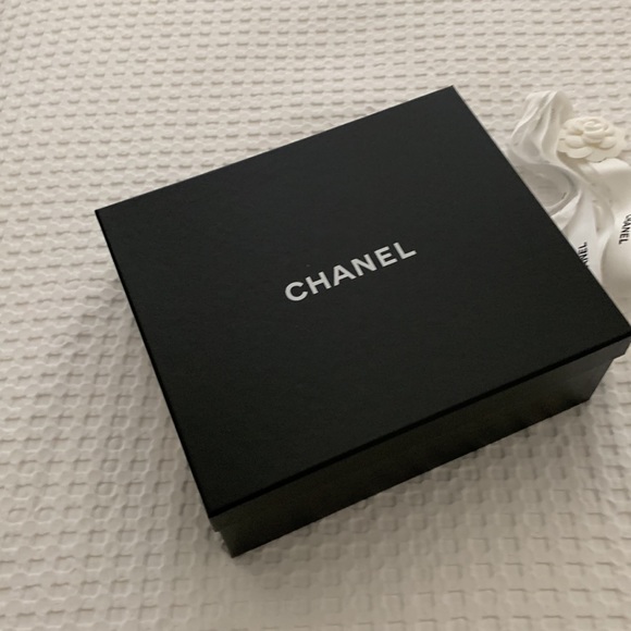 Chanel Dad Sandals Medallion Light Pink Calfskin Size 38.5 NWT - Picture 5 of 13